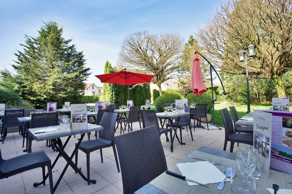 Hôtel Mercure Luxeuil Les Bains Hexagone, Hôtel à Luxeuil-les-Bains