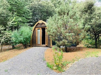 Les Cabanes De Liouc, Hôtel à Liouc