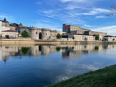 Ibis Cognac Centre, Hôtel à Cognac
