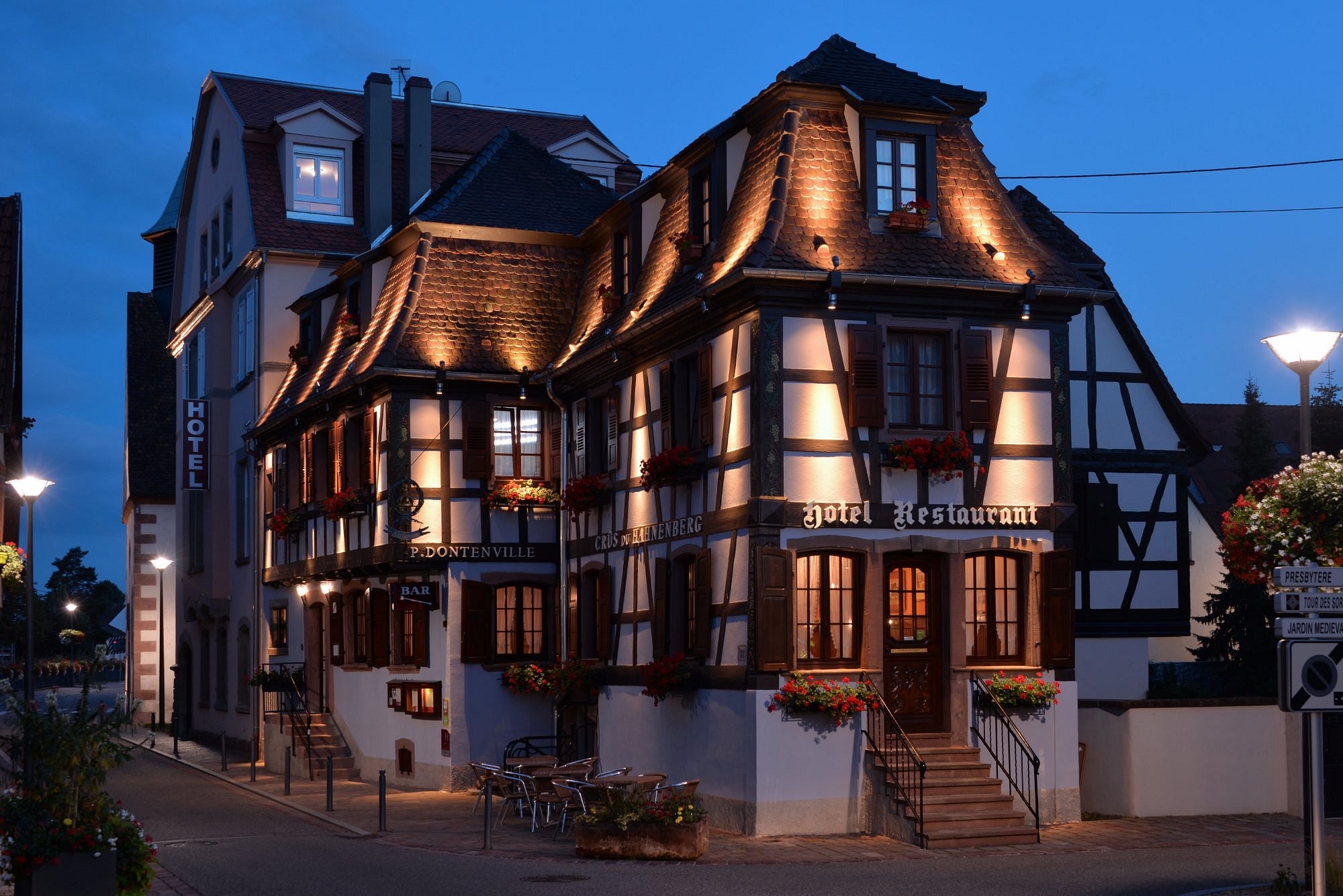 Hotel Dontenville, Hôtel à Châtenois