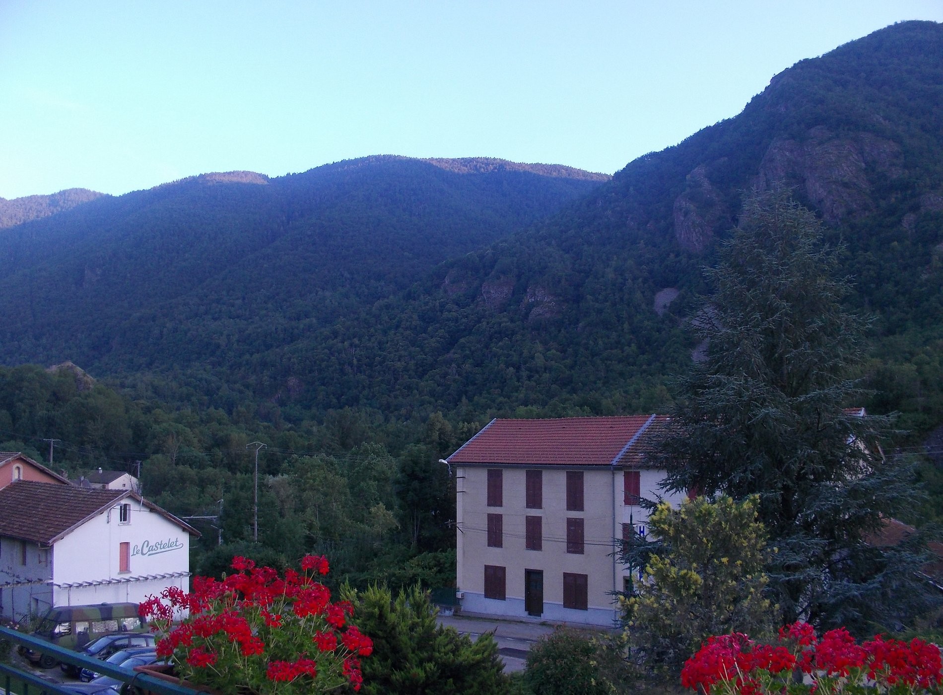 Hôtel Le Castelet, Hôtel à Perles-et-Castelet