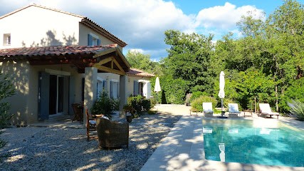 Villa Serazade Chambre D'hotel, Hôtel à Entrechaux