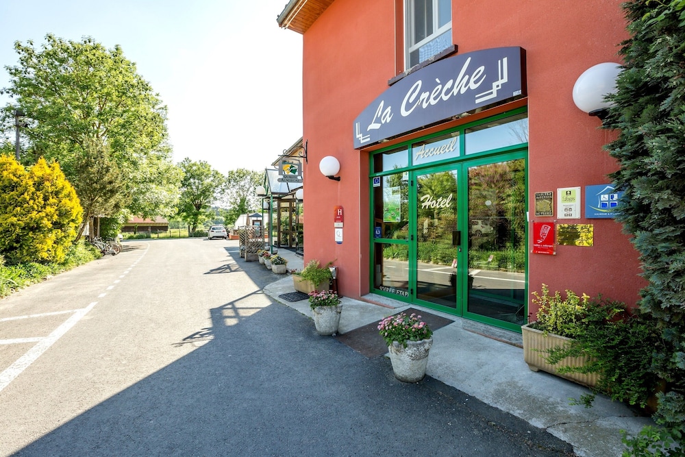 Hôtel-Restaurant La Crèche Hôtel à la Chomette