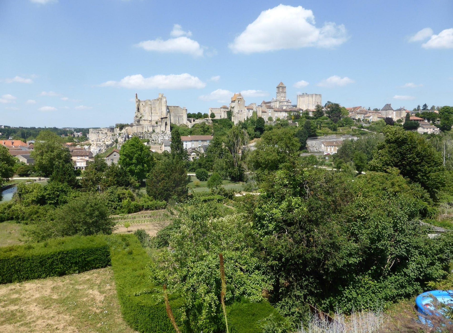 Logis Hôtel Le Lion D'Or, Hôtel à Chauvigny