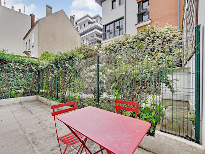 Studio With Terrace 2P - Courbevoie - Belvilla By Oyo Hôtel à Courbevoie