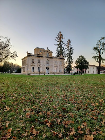 C.C.V.B.S.O Château Moulerens, Résidence Hôtelière à Gradignan