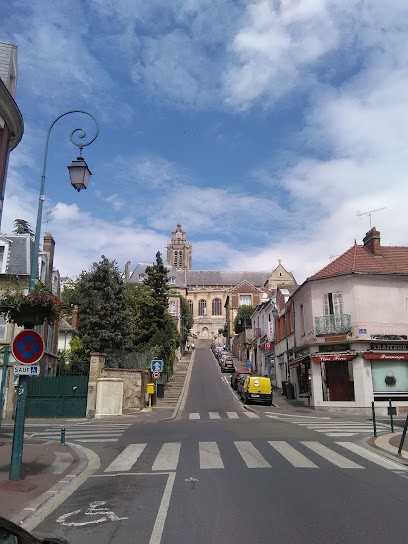 Hôtel Du Commerce, Hôtel à Pontoise