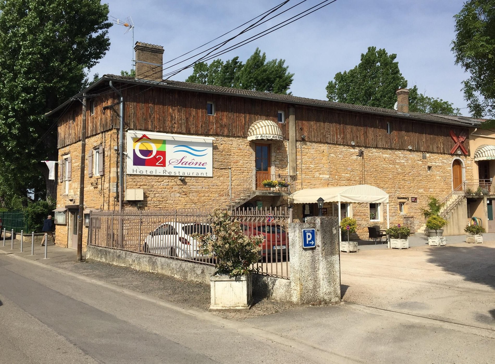 Hôtel restaurant O2 Saône, Hôtel à Reyrieux