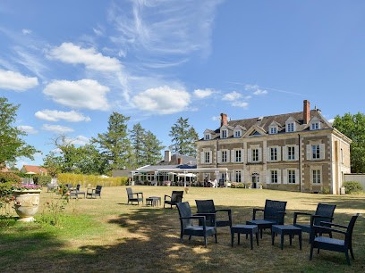 Logis Domaine De Valaudran, Hôtel à Salbris
