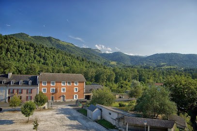 Hôtel Ladagnous, Hôtel à Peyrouse