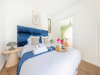 Chic Parisian 1-Bedroom Apartment In Vibrant 10Th Arr. - Mobility Lease - Belvilla By Oyo Hôtel à Paris 10