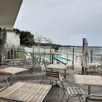 BEACH HOTEL - LE GRAND CHALET, Hôtel à La Tremblade