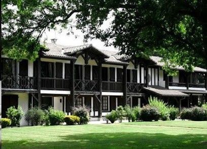 Auberge Des Pins, Hôtel à Sabres