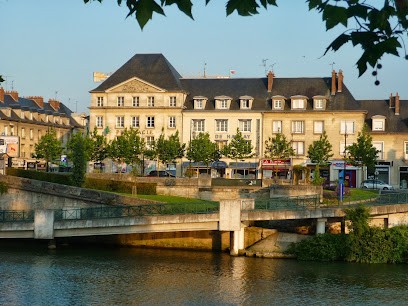 Hôtel De Compiègne - Hotel De Harlay 3 étoiles, Hôtel à Compiègne