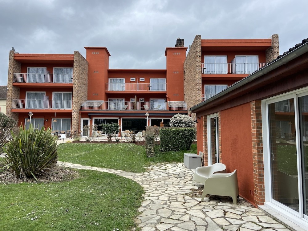 Logis Hôtel Le Relais De Montigny, Hôtel à Montigny