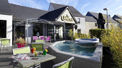 Logis Hôtel Au Chêne Vert, Hôtel à Plérin