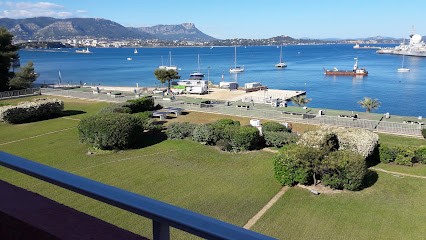 Clubhotel Multivacances, Hôtel à Saint-Mandrier-sur-Mer