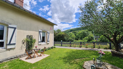 La Vallée Secrète Gîte Romantique Et Érotique, Hôtel à Saint-Denis-de-Méré