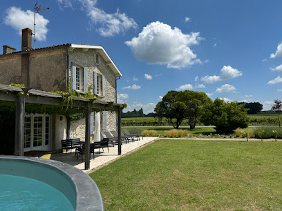 Chateau Magdeleine-Bouhou, Hôtel à Cars