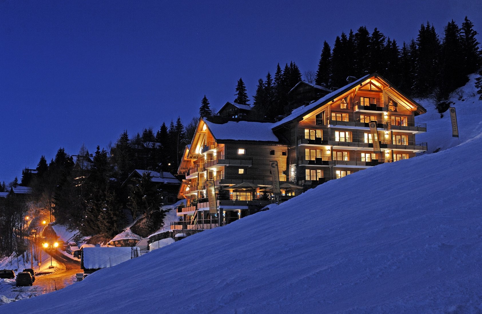 Hôtel L'Hêlios, Hôtel aux Allues