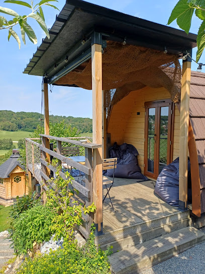 L'annexe Tiny House - Jacuzzi Spa, Hôtel à Vorges-les-Pins