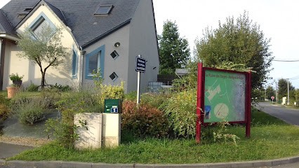 La Plaine Des Forges, Hôtel à Parigné-le-Pôlin