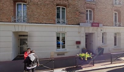 Hôtel De L'Ouest, Hôtel à Levallois-Perret