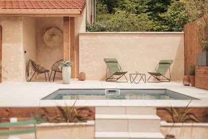 Au Creux Des Montagnes, Hôtel à Conand