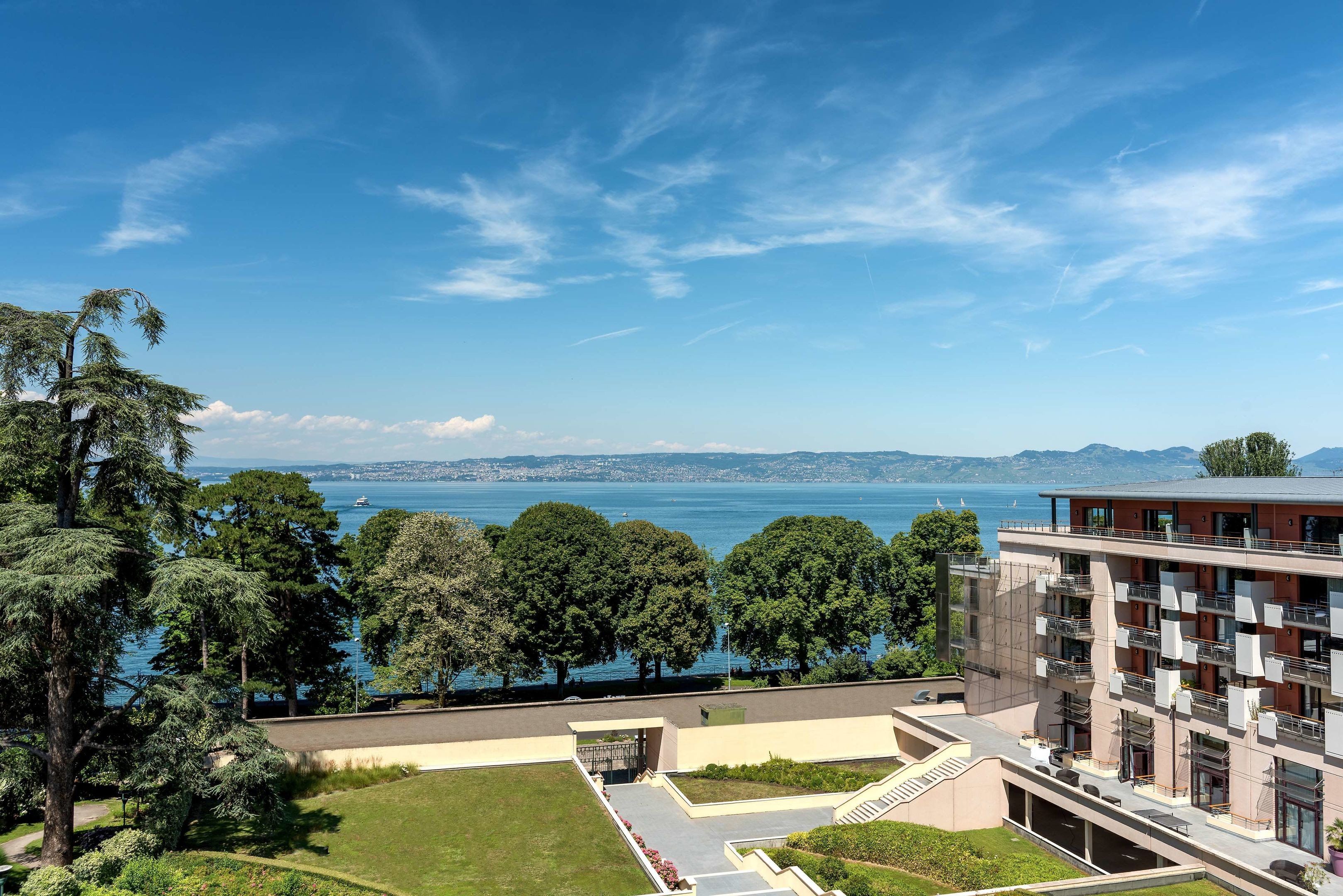 Hilton Evian-les-Bains, Hôtel à Évian-les-Bains