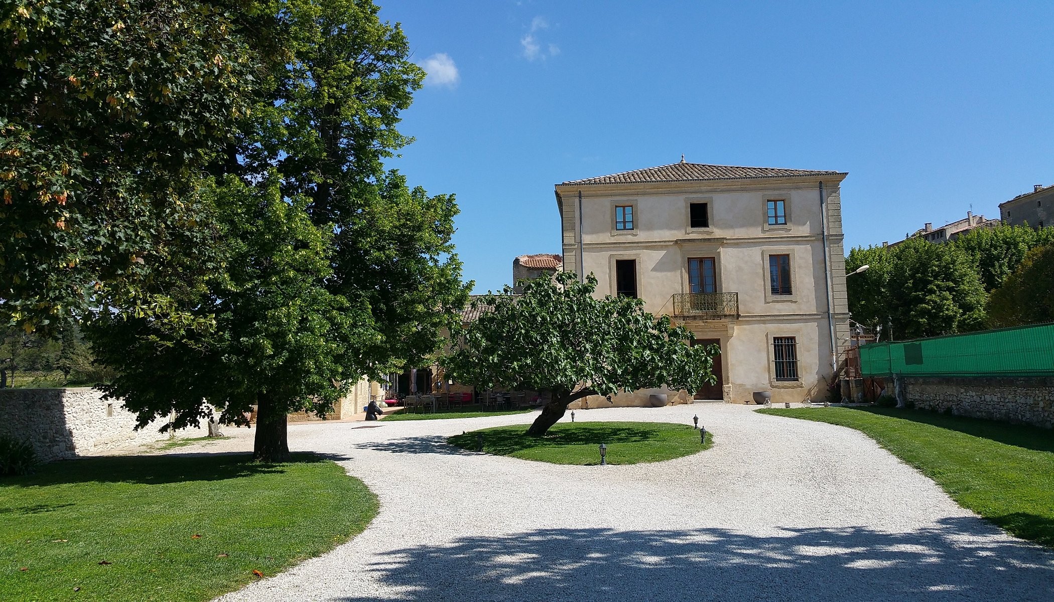 Domaine Saint Martin Gîtes, Chambres D'hôtes Pont Du Gard, Valliguières, Hôtel à Valliguières