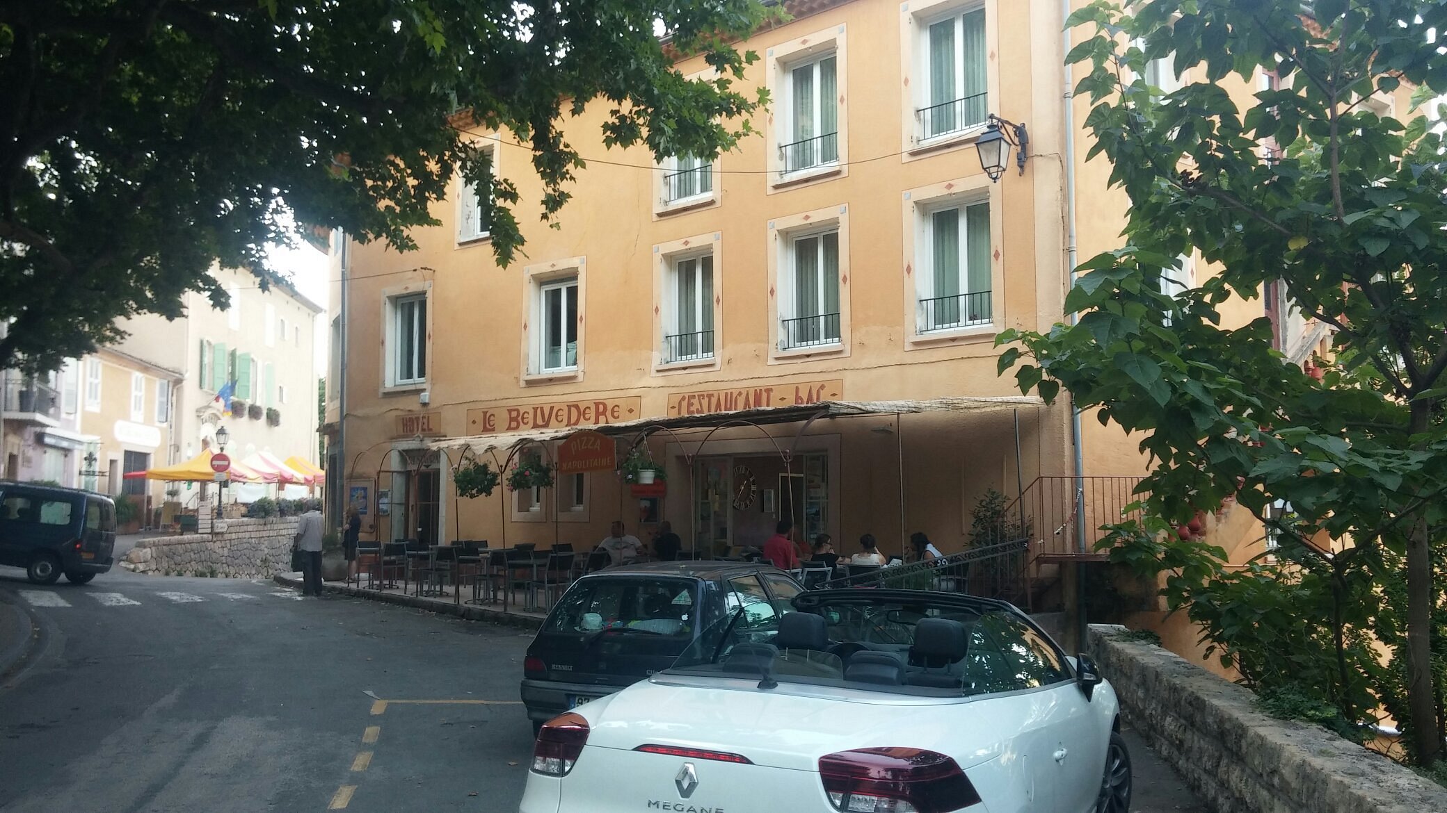 Hôtel-Restaurant Le Belvedere Hôtel à Moustiers-Sainte-Marie