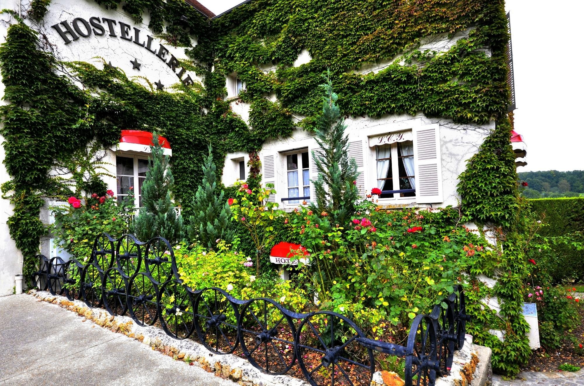 Logis Hôtel La Chaum'Yerres, Hôtel à Chaumes-en-Brie