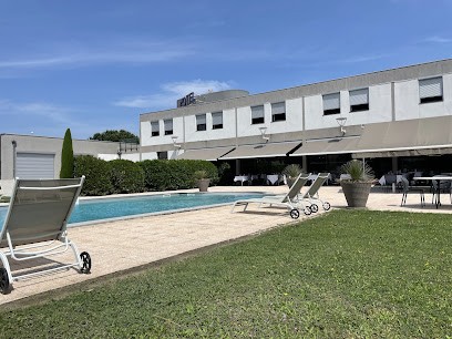 Hôtel Restaurant Sous Les Pins, Hôtel à Étoile-sur-Rhône