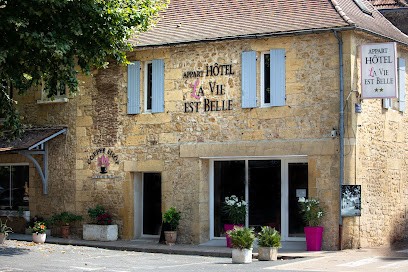 Appart Hôtel - Coffee Shop La Vie Est Belle, Hôtel à Lalinde