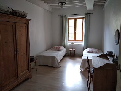 GITE ORNANS - ROSE & LOUE / LA VOLIERE - Gîte Dans Le Doubs (25) Location Ornans Jura, Hôtel à Ornans