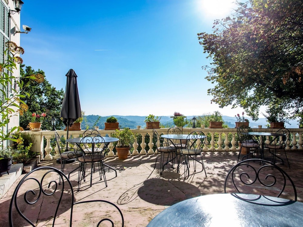 Logis Hôtel La Bellaudière, Hôtel à Grasse