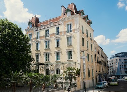 Hôtel Bristol, Hôtel à Pau