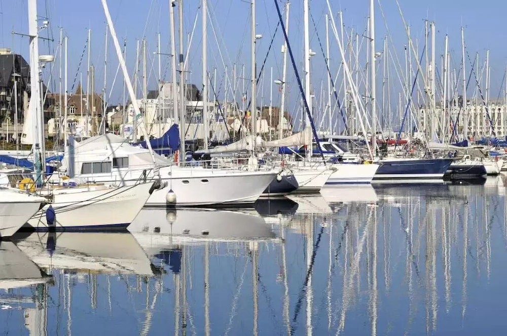 Hôtel Le Central, Hôtel à Trouville-sur-Mer
