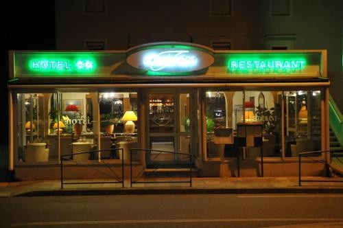 Franceschini Hôtel Restaurant, Hôtel à Ghisonaccia