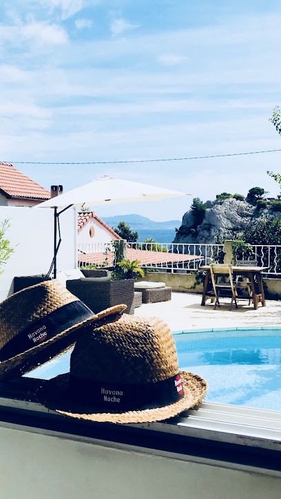 chez jeremy, Hôtel au Rove