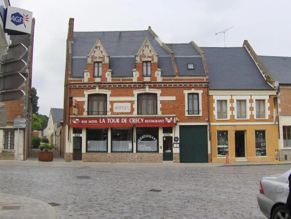 LA TOUR DE CRECY, Hôtel à Crécy-sur-Serre