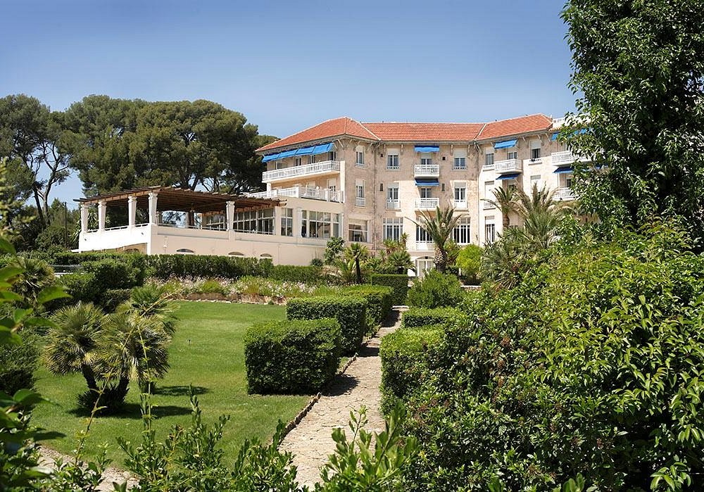 Grand Hotel Des Lecques - Bw Signature Collection, Hôtel à Saint-Cyr-sur-Mer