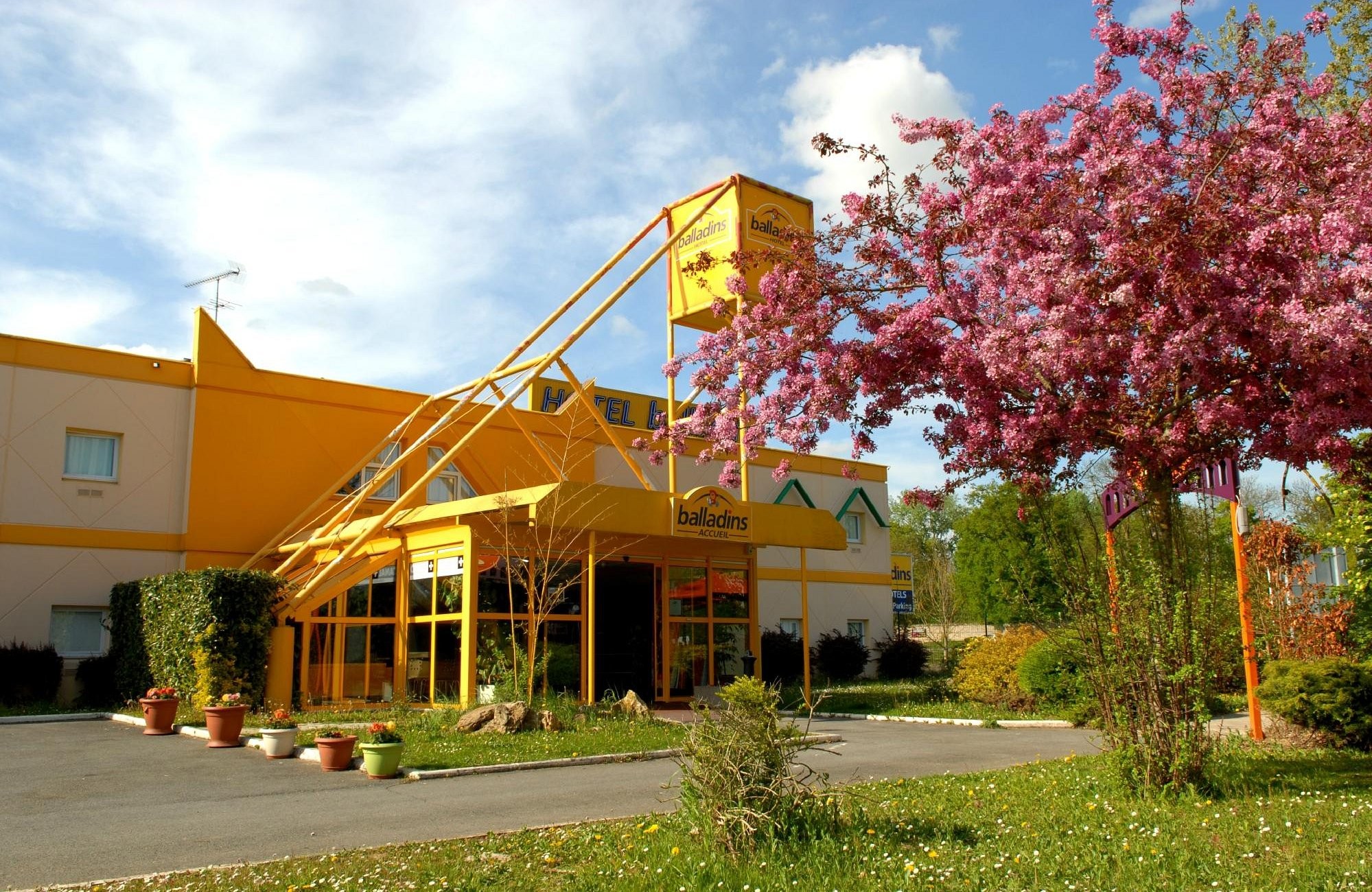 Hôtel Savigny Le Temple, Hôtel à Savigny-le-Temple