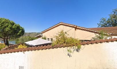 Benachir Mansour, Hôtel à Saint-Clair-du-Rhône