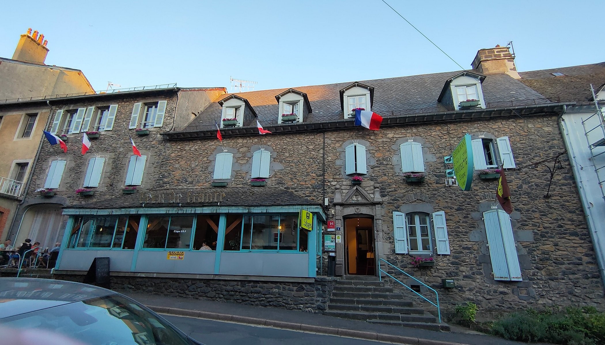 Hôtel / Restaurant Écu De France, Hôtel à Mauriac