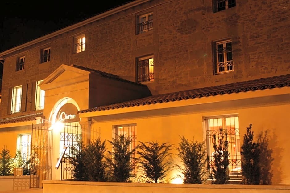 Hotel-Restaurant CHARTRON, Hôtel à Saint-Donat-sur-l'Herbasse