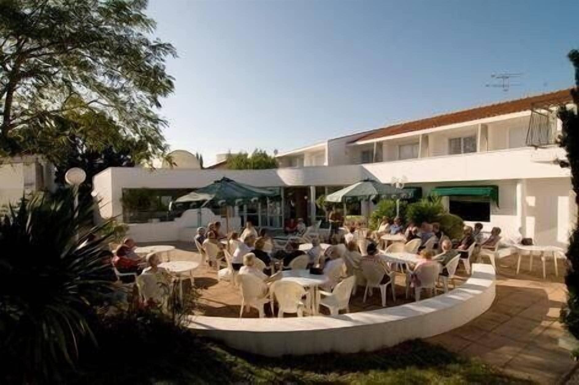 Logis Hôtel Le Robinson, Hôtel à Saint-Jean-de-Monts