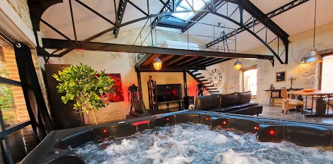 Demeure De La Baronne- Love Room Haut De Gamme, Avec Spa Et Sauna, Séjour Romantique, Week-end En Amoureux, Gard, Hôtel à Vézénobres