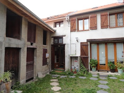 Gîte d'étape La Rouguiere, Hôtel à Saint-Martin-Vésubie