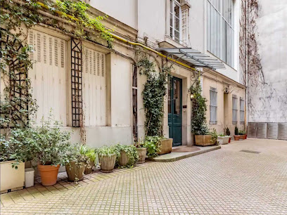 Exceptional 4Bdr Duplex - Pigalle / Montmartre - Belvilla By Oyo Hôtel à Paris 09